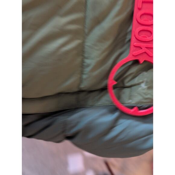 The North Face Men's L Green Down 550 puffer vest **AS IS** - Picture 9 of 14